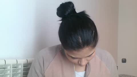 Snapshot of emmie_xxx chatting on 12.17.24 emmie online show from 12.17.24