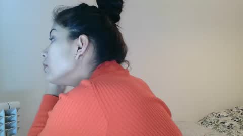 Snapshot of emmie_xxx chatting on 01.08.25 emmie online show from 01.08.25