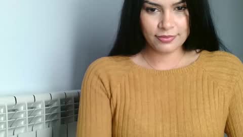 Snapshot of emmie_xxx chatting on 01.14.25 emmie online show from 01.14.25