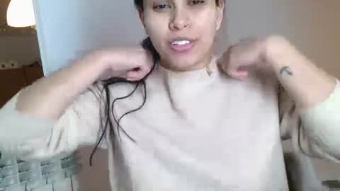 Snapshot of emmie_xxx chatting on 01.16.25 emmie online show from 01.16.25