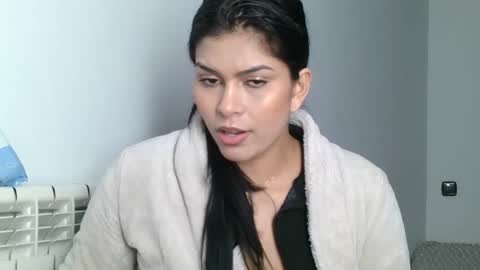 Snapshot of emmie_xxx chatting on 01.22.25 emmie online show from 01.22.25