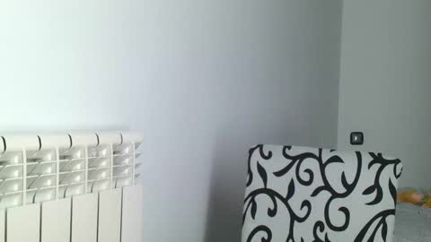 Snapshot of emmie_xxx chatting on 02.12.25 emmie online show from 02.12.25