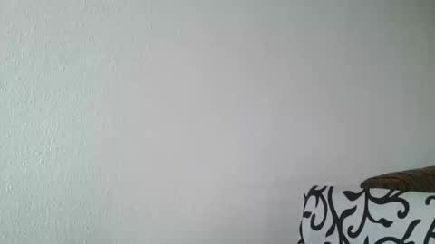 Snapshot of emmie_xxx chatting on 03.04.25 emmie online show from 03.04.25