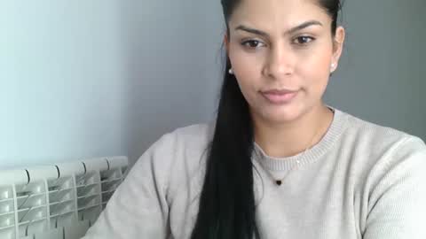 Snapshot of emmie_xxx chatting on 03.06.25 emmie online show from 03.06.25
