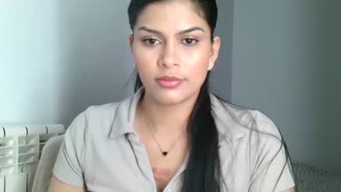 Snapshot of emmie_xxx chatting on 03.10.25 emmie online show from 03.10.25