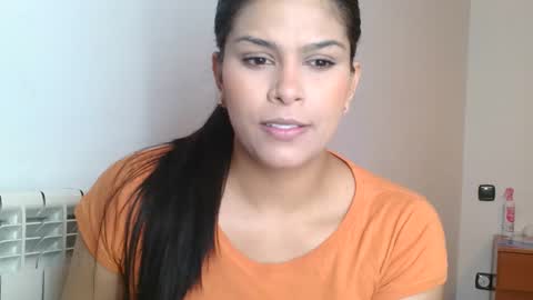 Snapshot of emmie_xxx chatting on 09.16.25 emmie online show from 09.16.25
