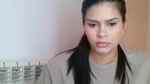 Snapshot of emmie_xxx chatting on 09.17.25 emmie online show from 09.17.25