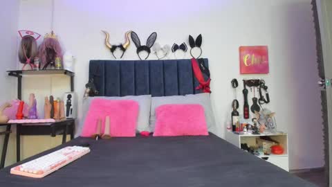          online show from 09.26.25