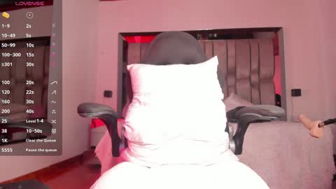 Snapshot of emmily_savage chatting on 12.13.24 online show from 12.13.24