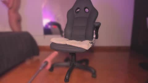    online show from 04.12.26