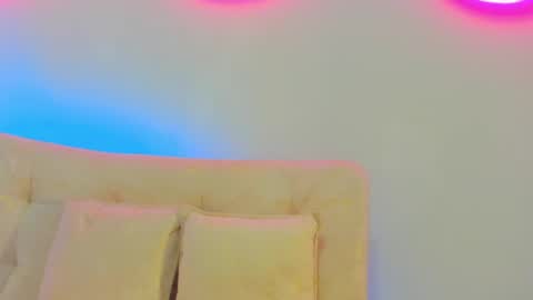 Snapshot of emmilybratz chatting on 05.17.26 EMMILY online show from 05.17.26