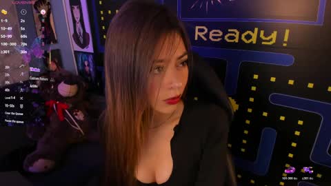 Snapshot of emmilyclark chatting on 04.08.26 Emiily online show from 04.08.26