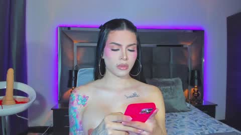 Emmily Santibaez online show from 01.21.25