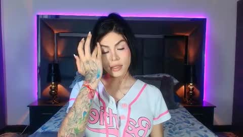 Emmily Santibaez online show from 02.24.25