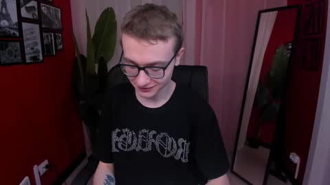 Snapshot of emmit_barker chatting on 03.03.26 Emmit online show from 03.03.26