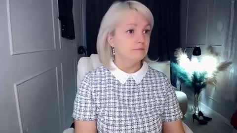 emmmam online show from 11.21.25