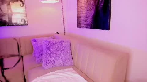 Emmy Heart online show from 02.13.26