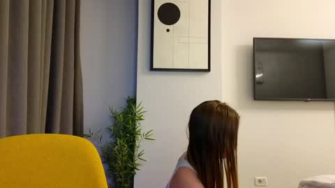 Snapshot of emmycb chatting on 12.17.24 Em online show from 12.17.24