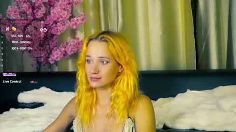 Snapshot of emmyfoxxofficial chatting on 05.12.26 Emmylie online show from 05.12.26