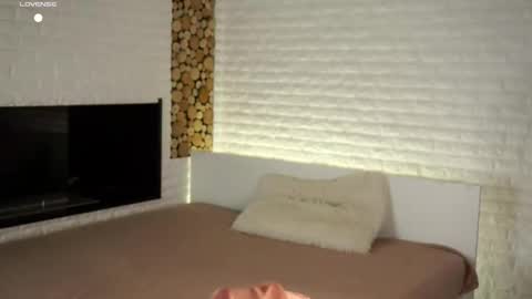 Snapshot of emmyleri chatting on 09.22.25 Emmy online show from 09.22.25