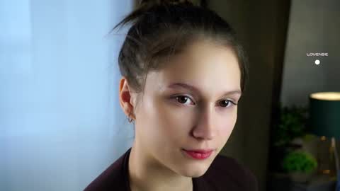 Snapshot of emmyleri chatting on 10.10.25 Emmy online show from 10.10.25