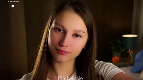 Snapshot of emmyleri chatting on 11.16.25 Emmy online show from 11.16.25