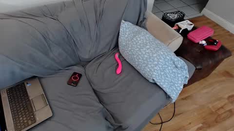 EmoDream1998 online show from 02.22.25