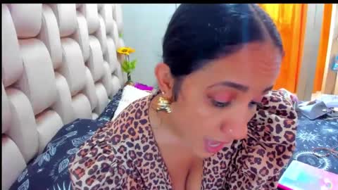 emperatriztapia online show from 02.22.25