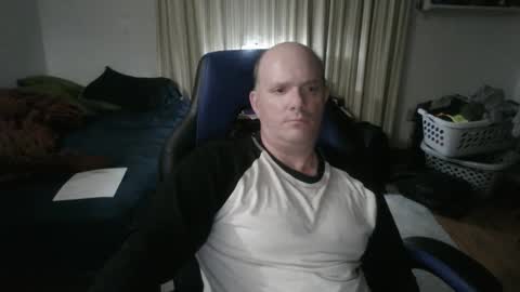 Snapshot of emsguy1 chatting on 10.04.25 Matt online show from 10.04.25