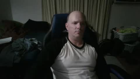 Snapshot of emsguy1 chatting on 10.07.25 Matt online show from 10.07.25