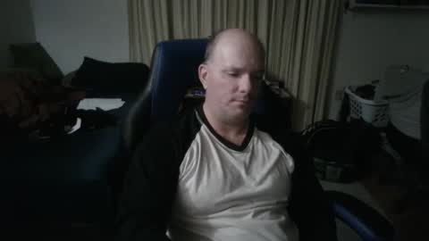 Snapshot of emsguy1 chatting on 10.12.25 Matt online show from 10.12.25