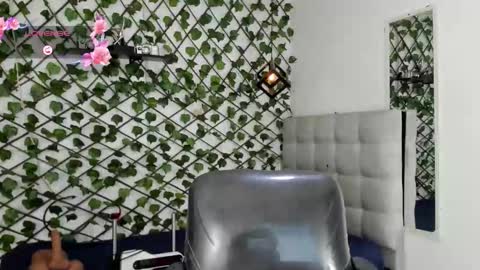 Snapshot of emy_0 chatting on 01.31.26 Emy online show from 01.31.26