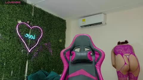 Snapshot of emy_0 chatting on 03.20.26 Emy online show from 03.20.26