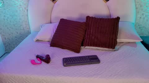 Emy  online show from 02.20.26