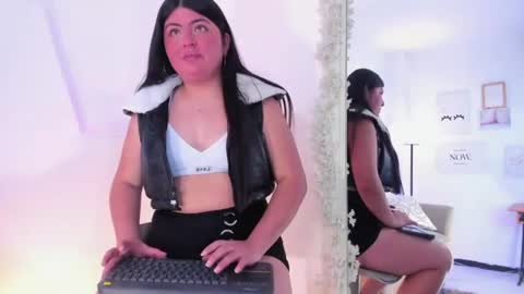 Snapshot of emy_sanz chatting on 07.22.26 emy_sanz online show from 07.22.26