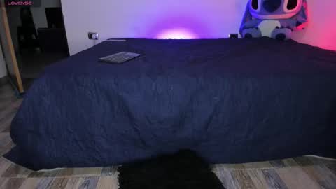 Im Emily would you like to help me reach 100  online show from 10.06.25