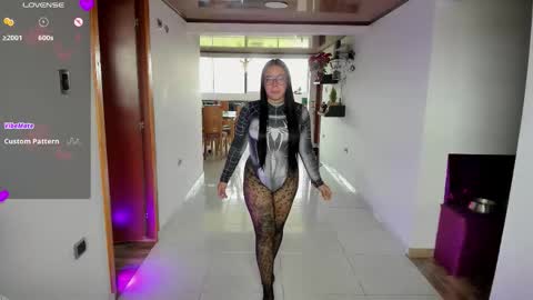 Im Emily would you like to help me reach 100  online show from 02.05.26