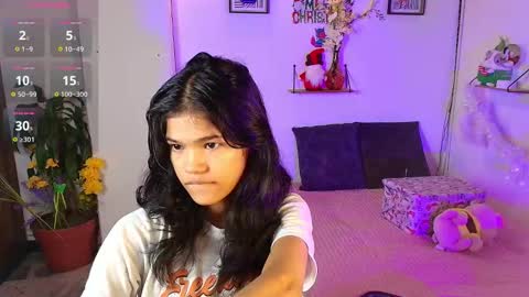 emycarver09 online show from 11.28.25