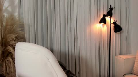 emyconneer online show from 12.06.24