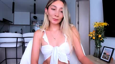 emyconneer online show from 01.08.25