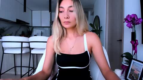 emyconneer online show from 03.02.25