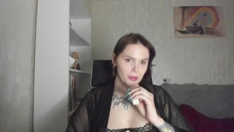 Snapshot of emydeliro chatting on 04.08.26 emydeliro online show from 04.08.26