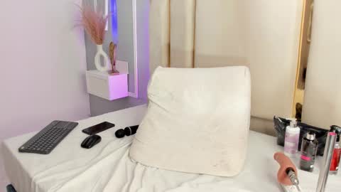 Emy online show from 02.13.26