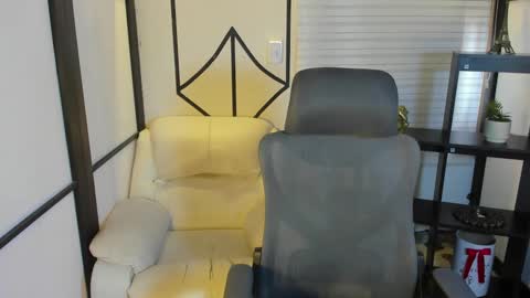 Snapshot of emysilver chatting on 02.07.25 Emy Silver online show from 02.07.25