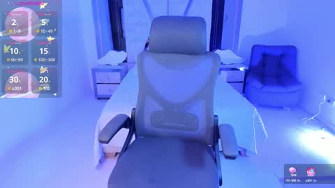 Snapshot of emysilver chatting on 02.18.25 Emy Silver online show from 02.18.25