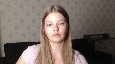Snapshot of emysway chatting on 01.21.25 EmySway online show from 01.21.25