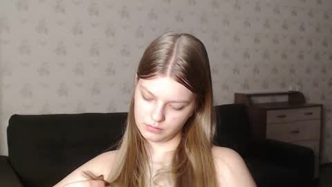 Snapshot of emysway chatting on 02.10.25 EmySway online show from 02.10.25