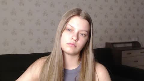 Snapshot of emysway chatting on 02.23.25 EmySway online show from 02.23.25