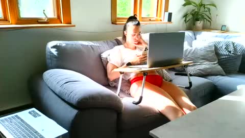 Snapshot of emyxxl chatting on 06.15.26 emyxxl online show from 06.15.26