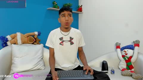 Snapshot of ender_h0t chatting on 12.17.25 Ender online show from 12.17.25